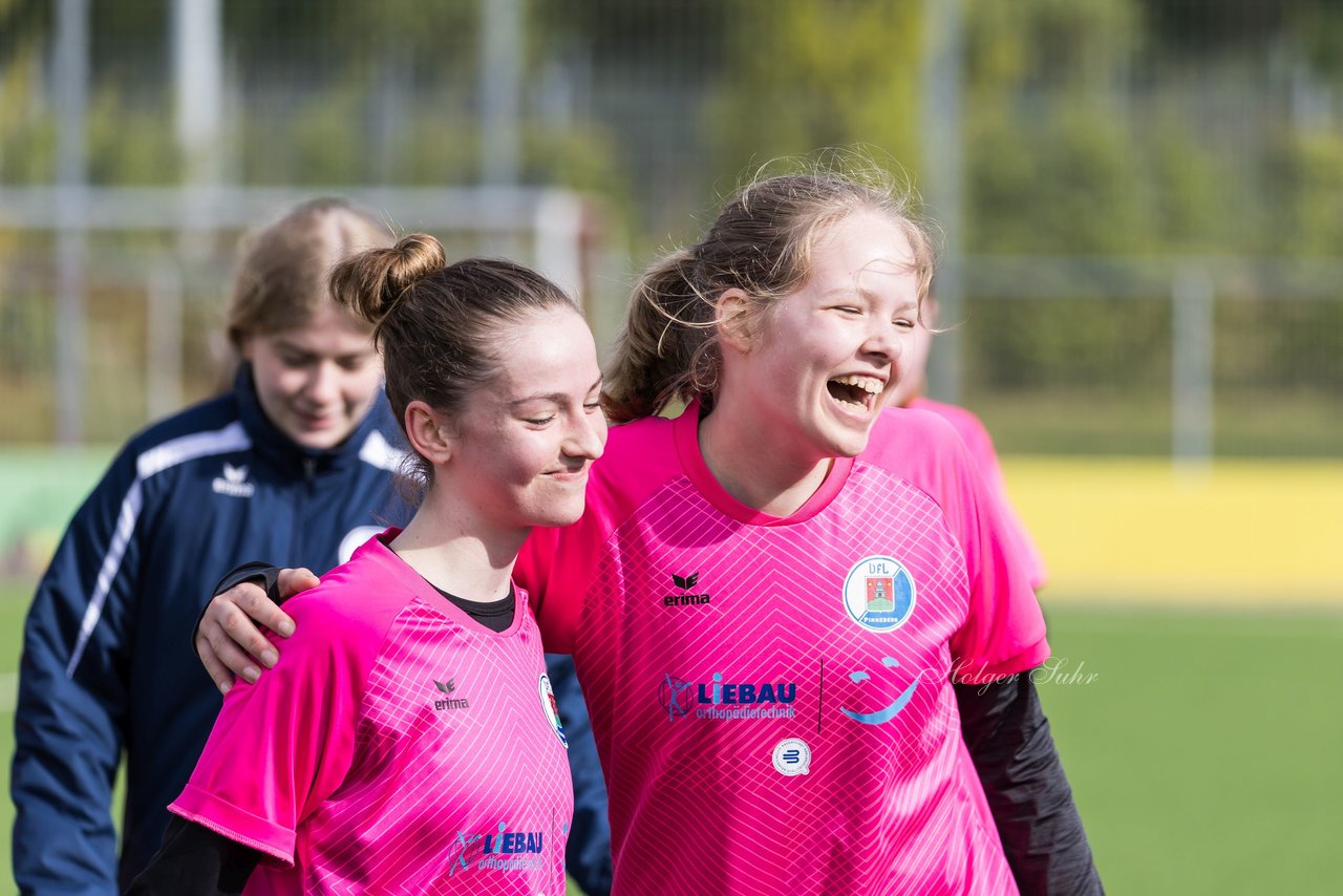 Bild 235 - wCJ Altona 93 - VfL Pinneberg : Ergebnis: 5:1